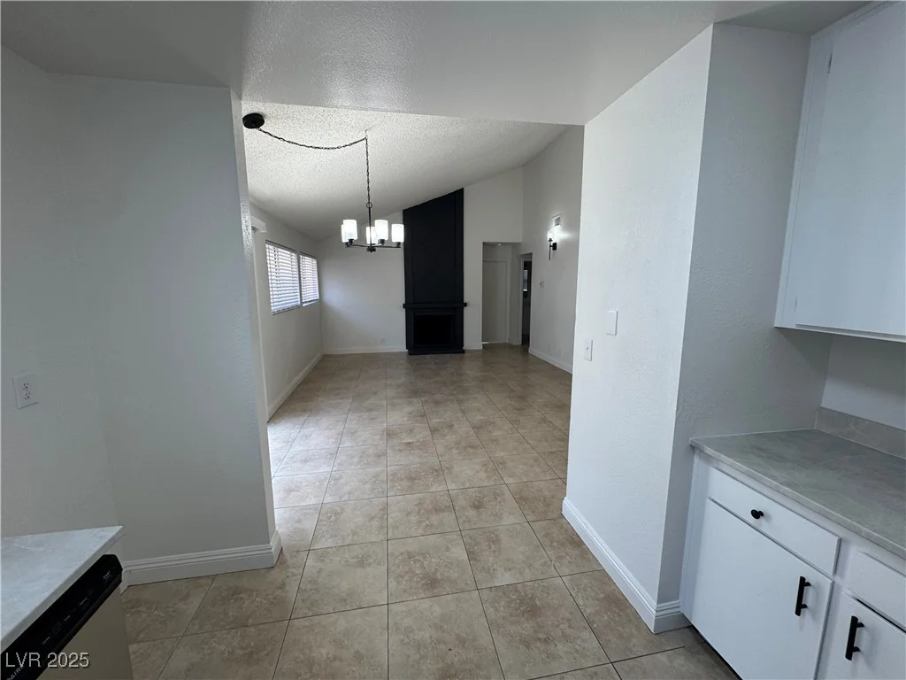 2318 El Molino, Las Vegas, NV 89108