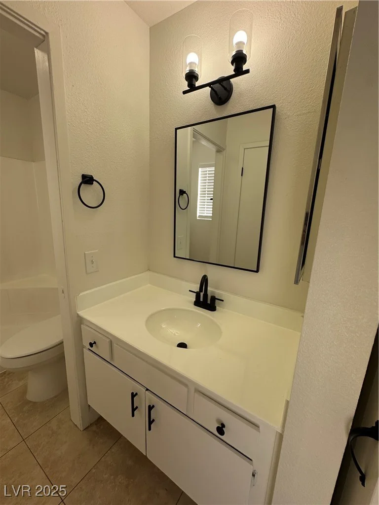 2318 El Molino, Las Vegas, NV 89108