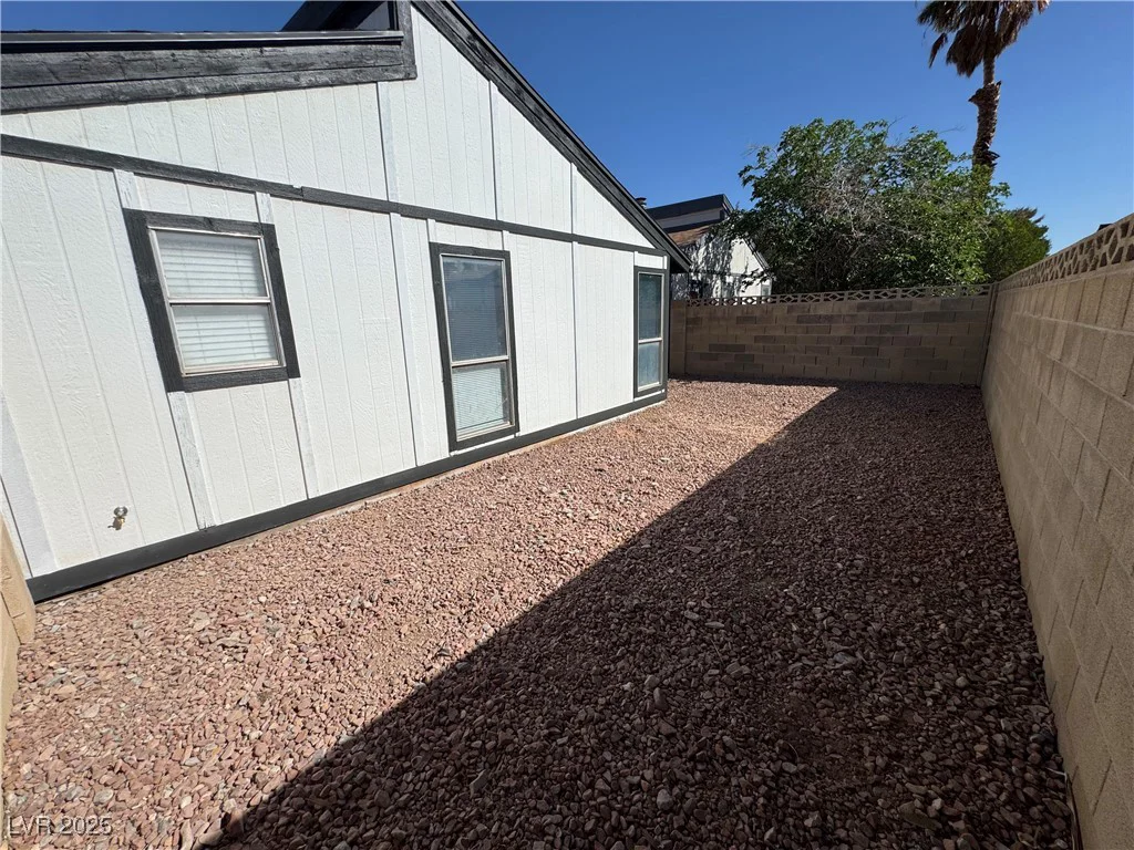 2318 El Molino, Las Vegas, NV 89108