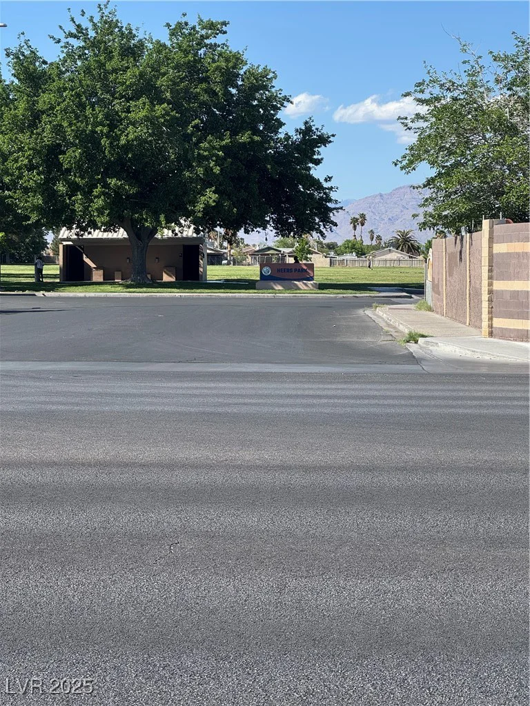 2318 El Molino, Las Vegas, NV 89108