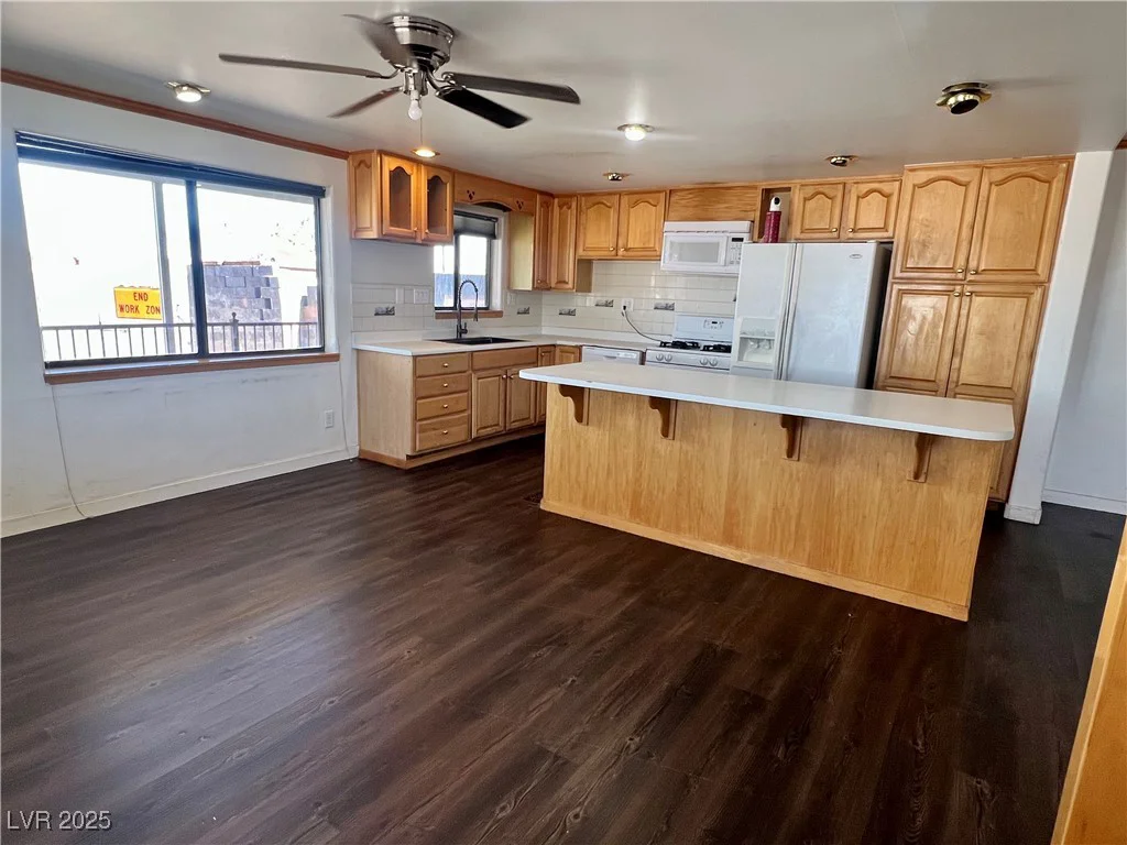 225 Apache, Henderson, NV 89015