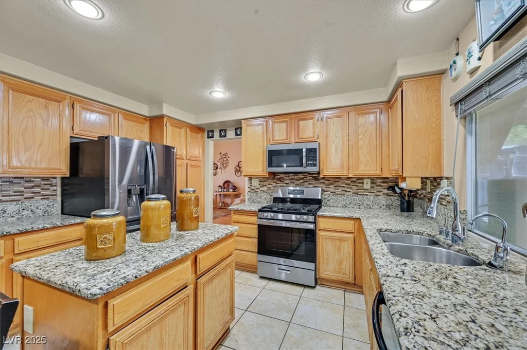 1220 Healing Waters, North Las Vegas, NV 89031