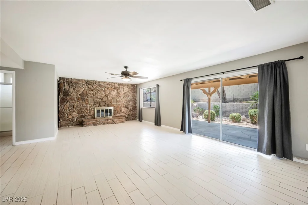 3699 Lorraine, Las Vegas, NV 89120
