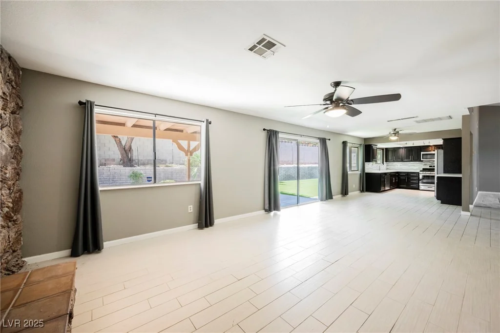 3699 Lorraine, Las Vegas, NV 89120