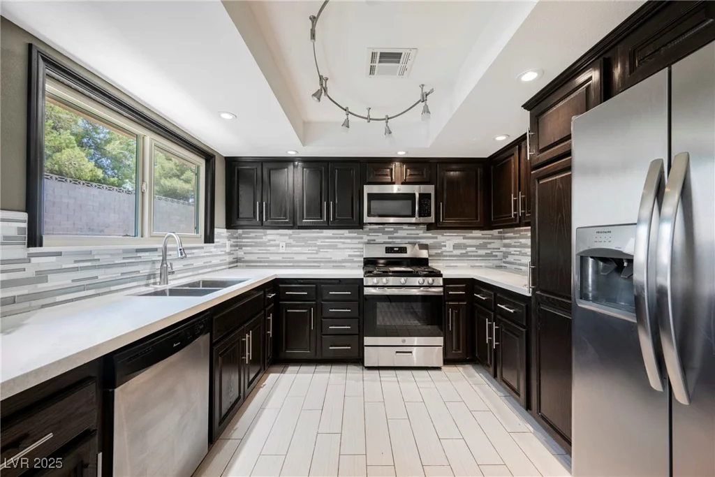 3699 Lorraine, Las Vegas, NV 89120
