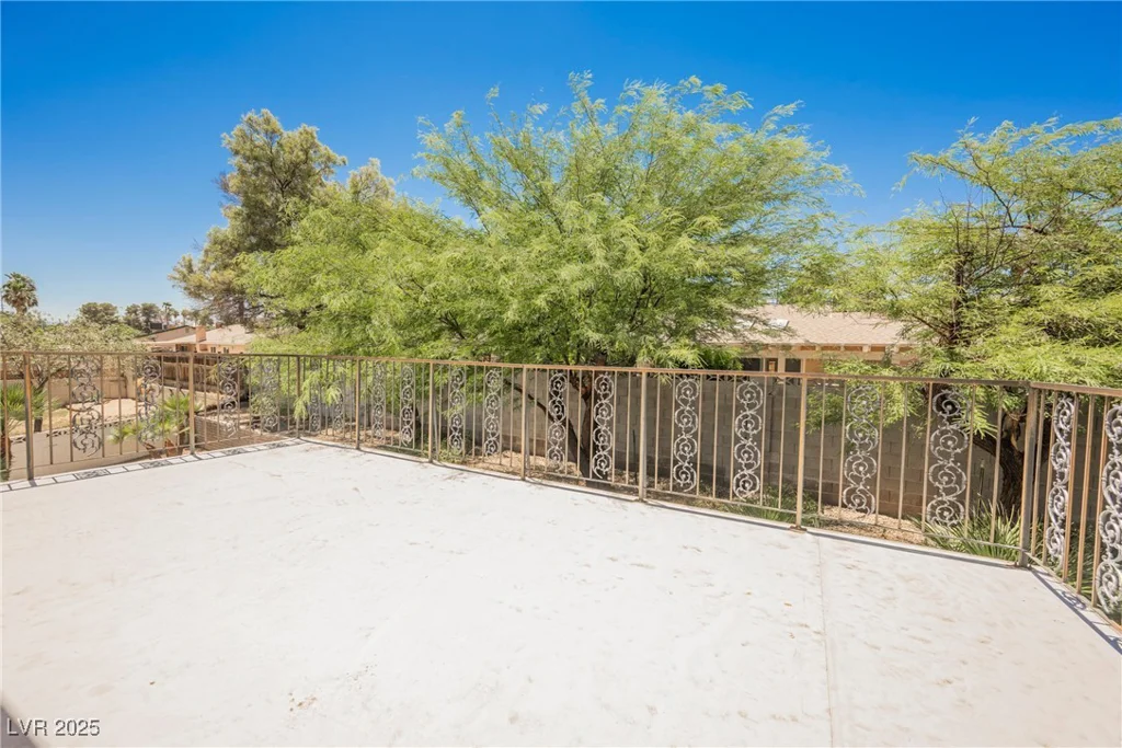 3699 Lorraine, Las Vegas, NV 89120