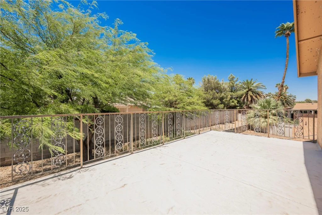 3699 Lorraine, Las Vegas, NV 89120