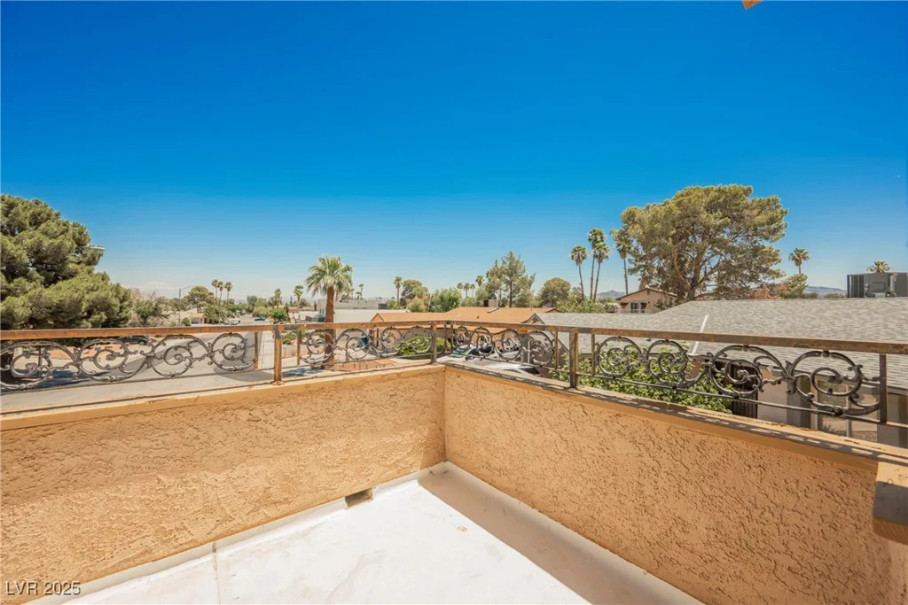 3699 Lorraine, Las Vegas, NV 89120