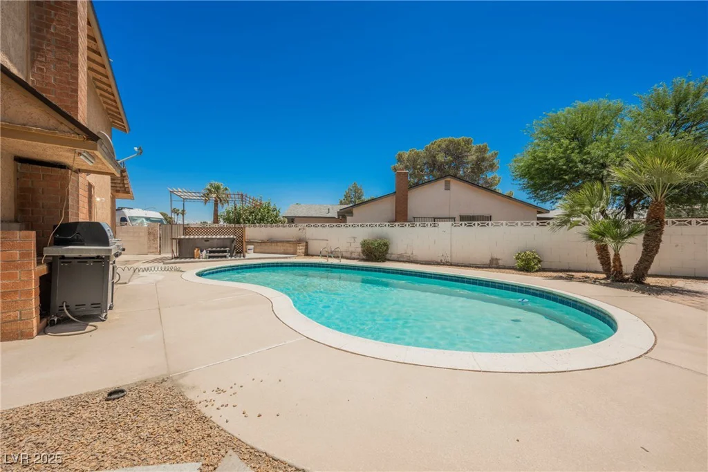 3699 Lorraine, Las Vegas, NV 89120