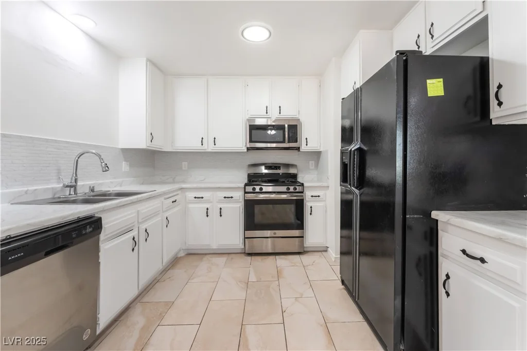 2409 Whirlaway, Las Vegas, NV 89108