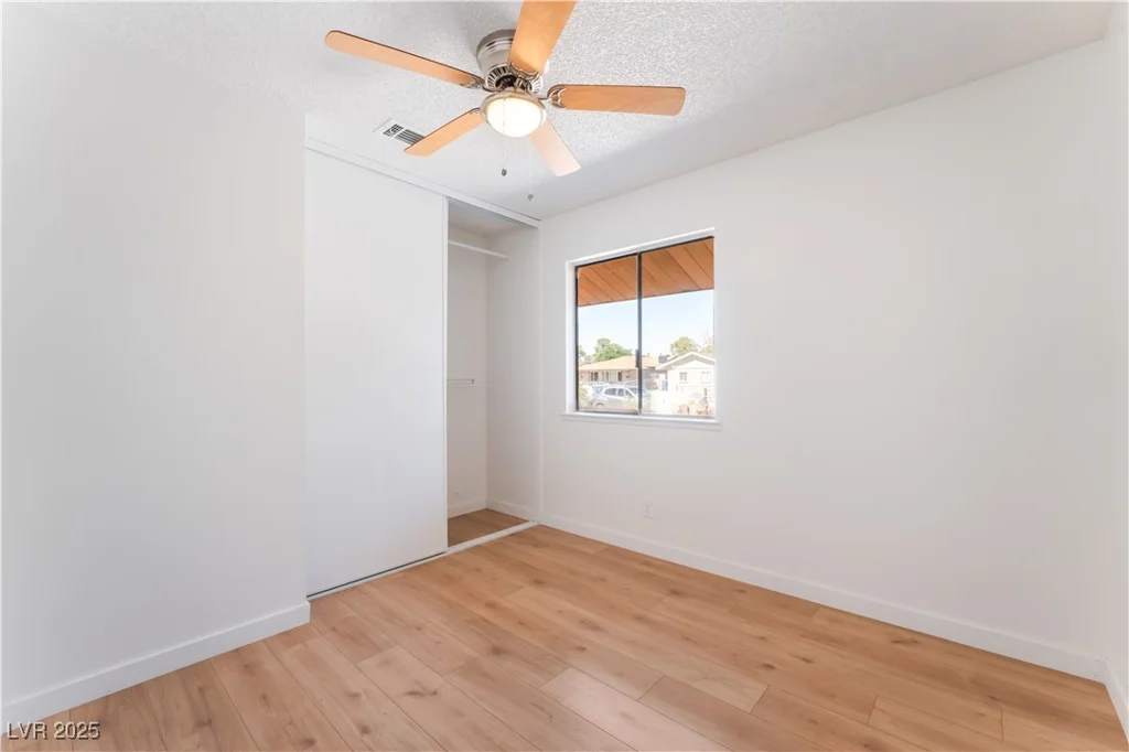 2409 Whirlaway, Las Vegas, NV 89108