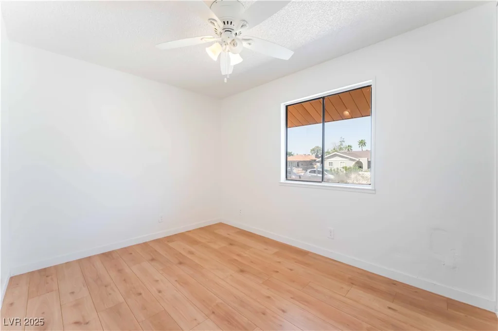 2409 Whirlaway, Las Vegas, NV 89108