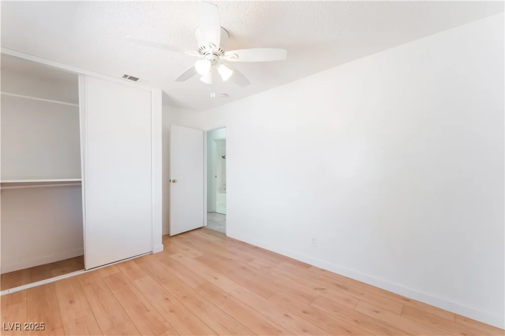 2409 Whirlaway, Las Vegas, NV 89108