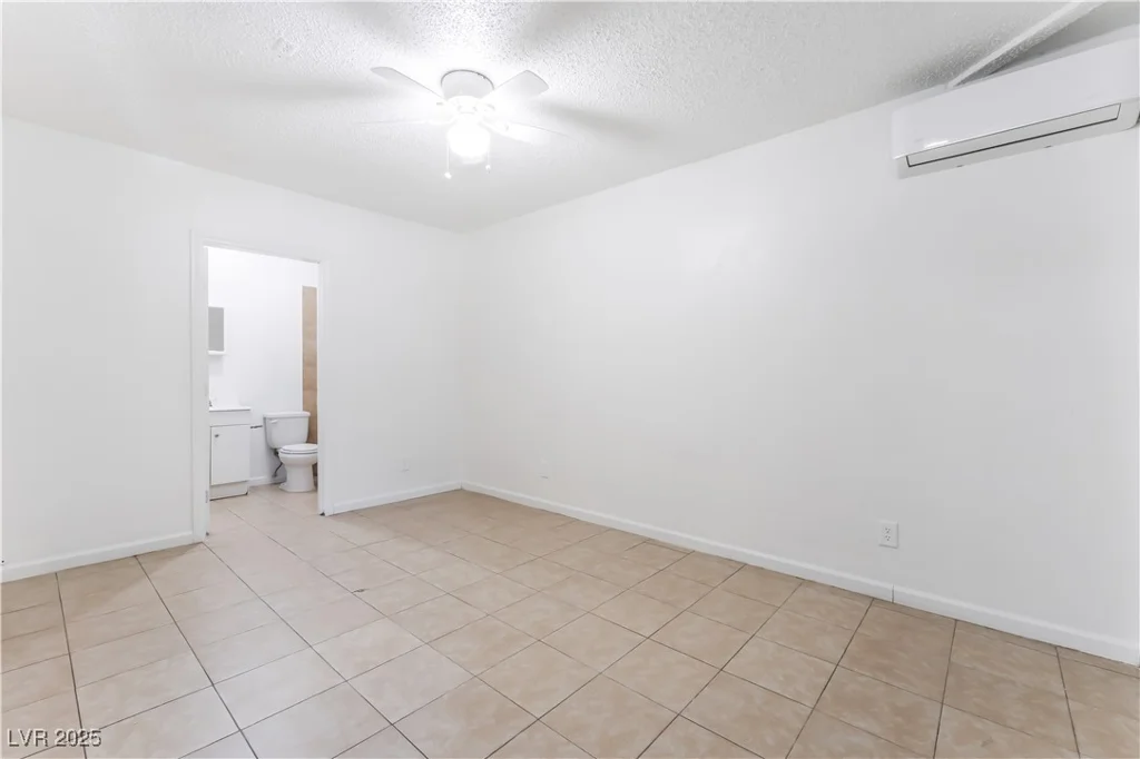 2409 Whirlaway, Las Vegas, NV 89108