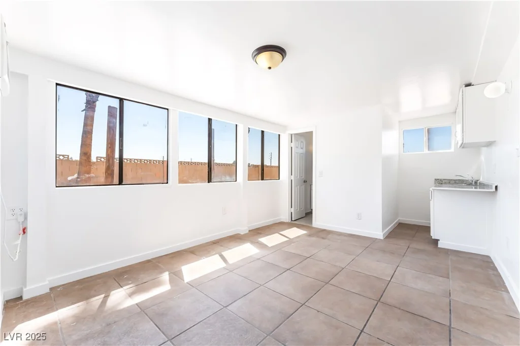 2409 Whirlaway, Las Vegas, NV 89108