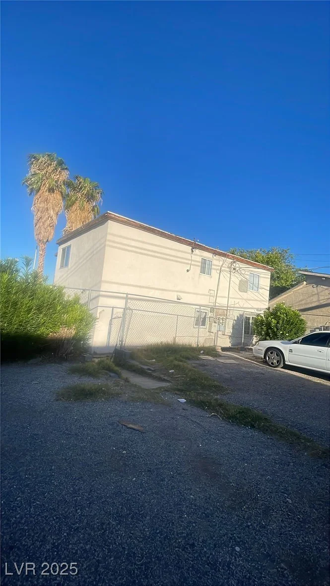 825 Bruce, Las Vegas, NV 89101