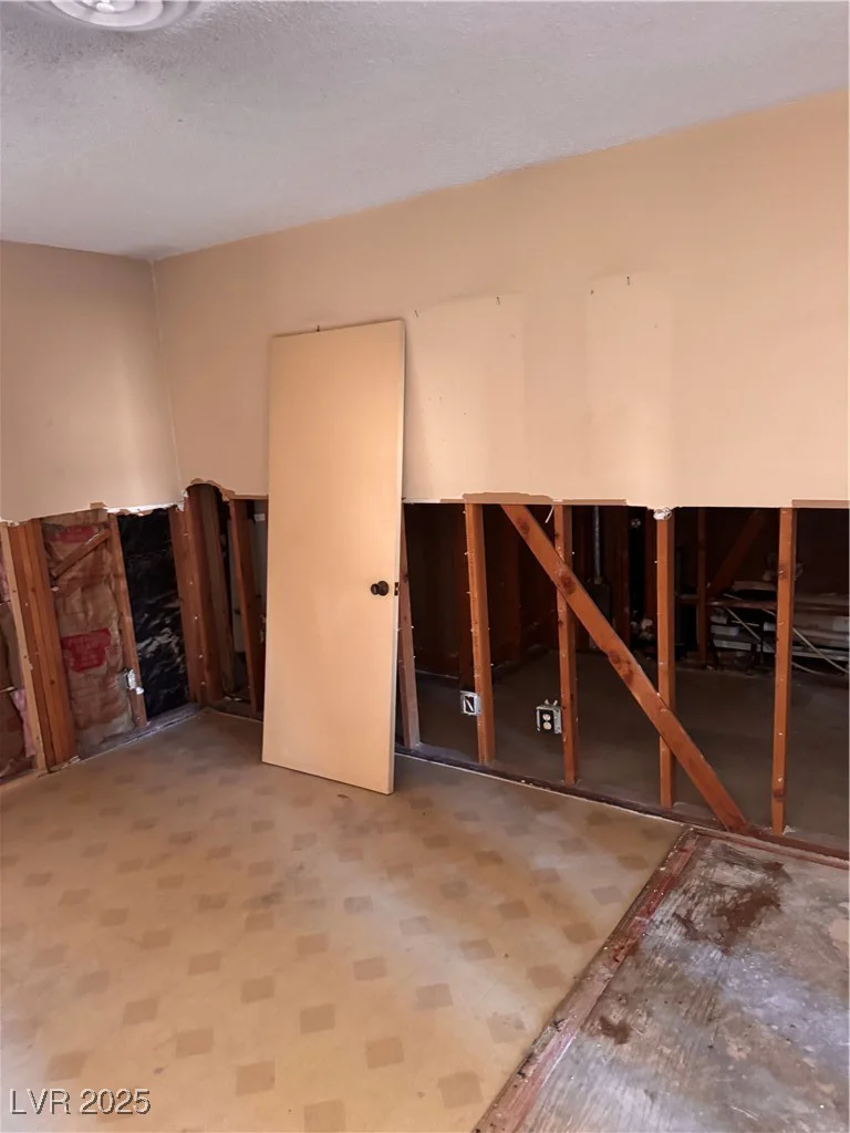 5209 Eastern, Las Vegas, NV 89119