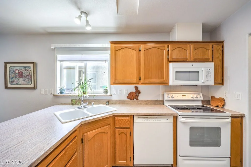 551 Montecito, Pahrump, NV 89048