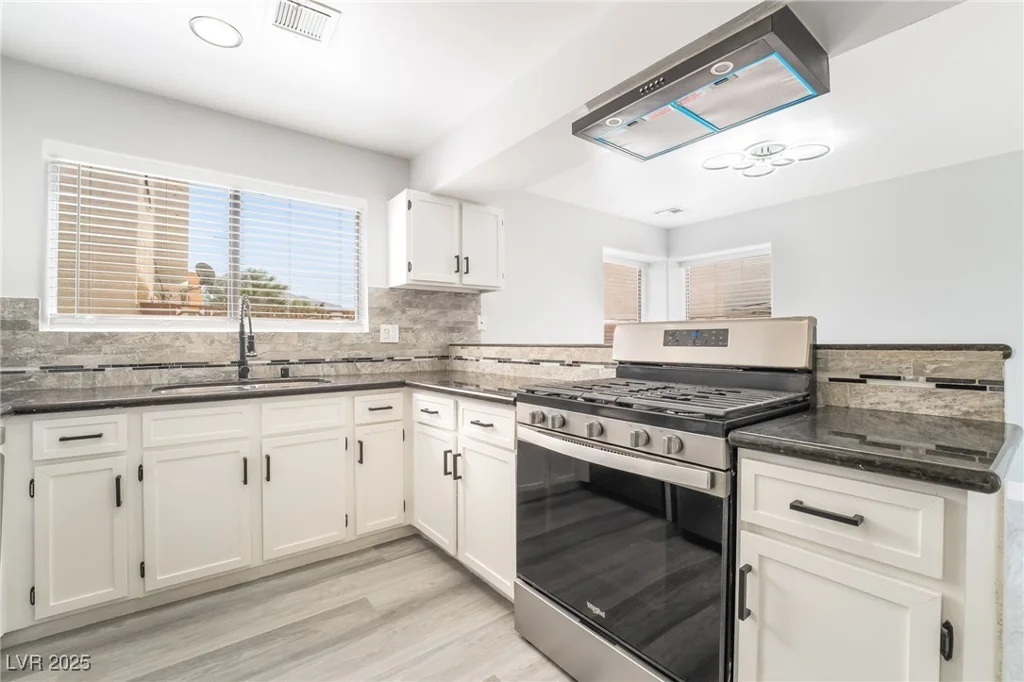 4657 Curdsen, Las Vegas, NV 89110