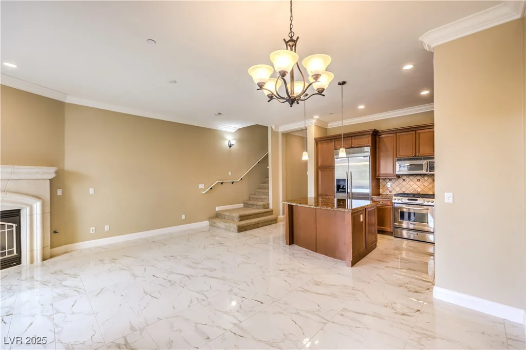 10 Via Vasari, Henderson, NV 89011