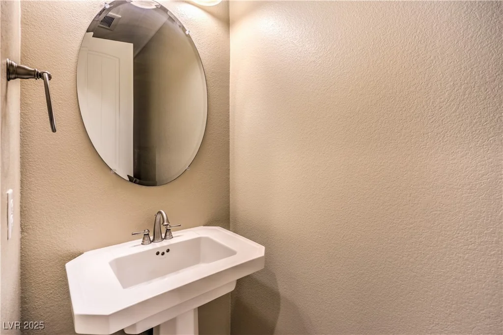 10 Via Vasari, Henderson, NV 89011