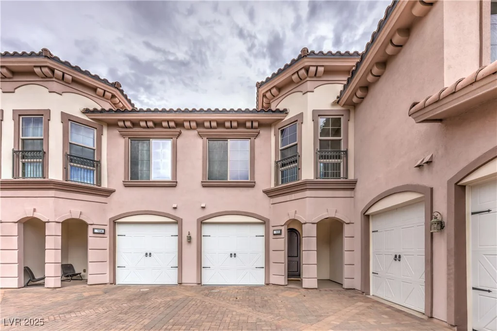 10 Via Vasari, Henderson, NV 89011