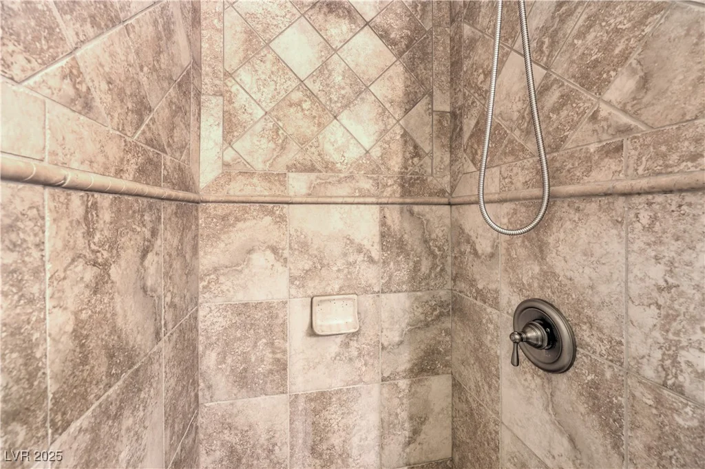 10 Via Vasari, Henderson, NV 89011