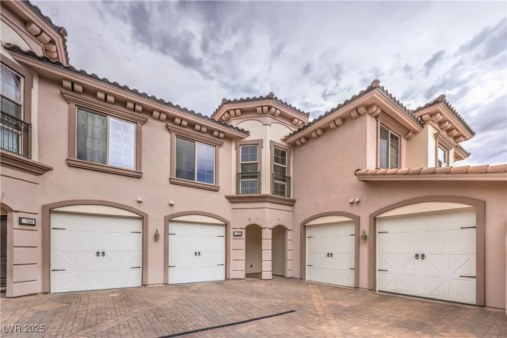 10 Via Vasari, Henderson, NV 89011