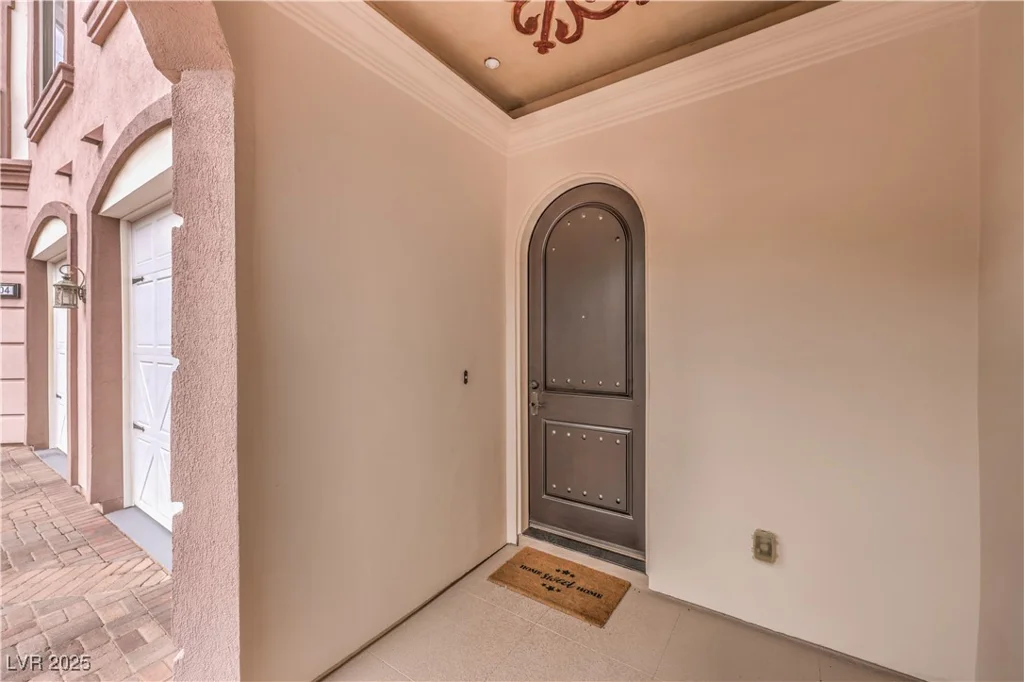 10 Via Vasari, Henderson, NV 89011