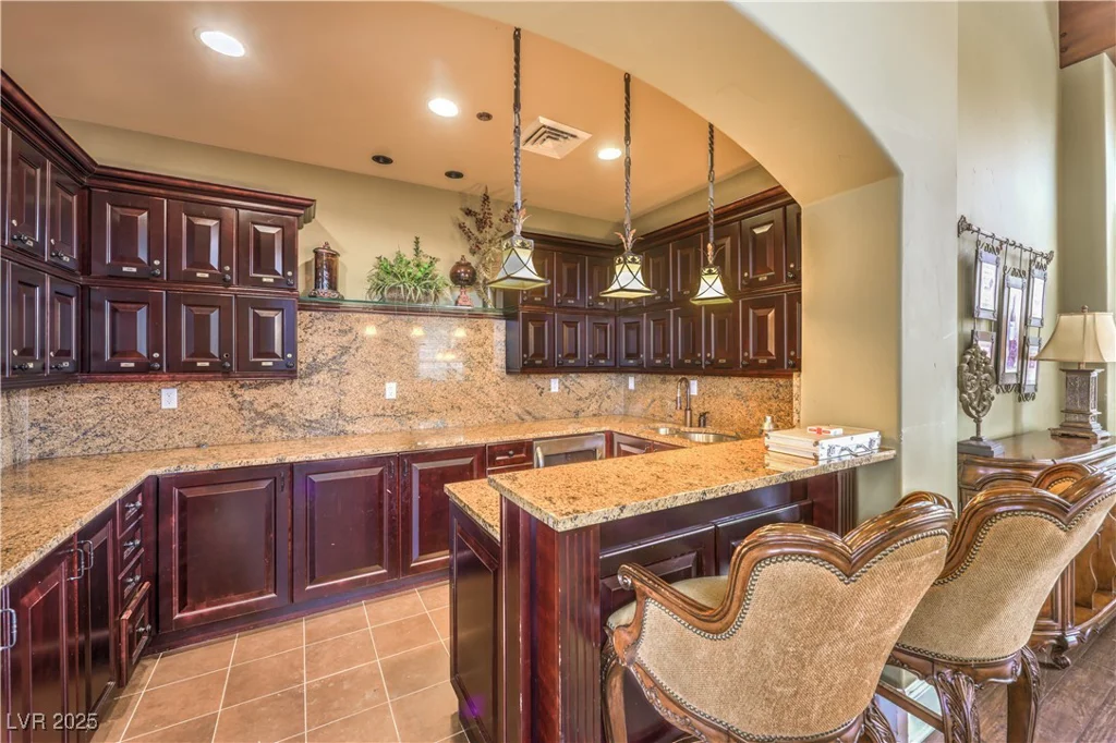 10 Via Vasari, Henderson, NV 89011