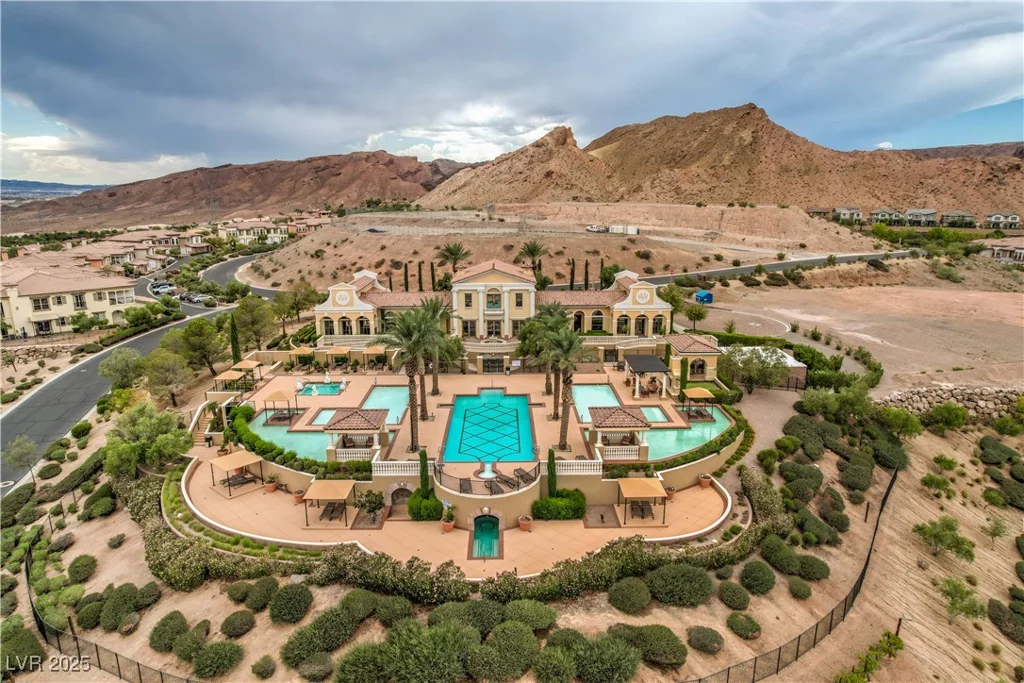 10 Via Vasari, Henderson, NV 89011