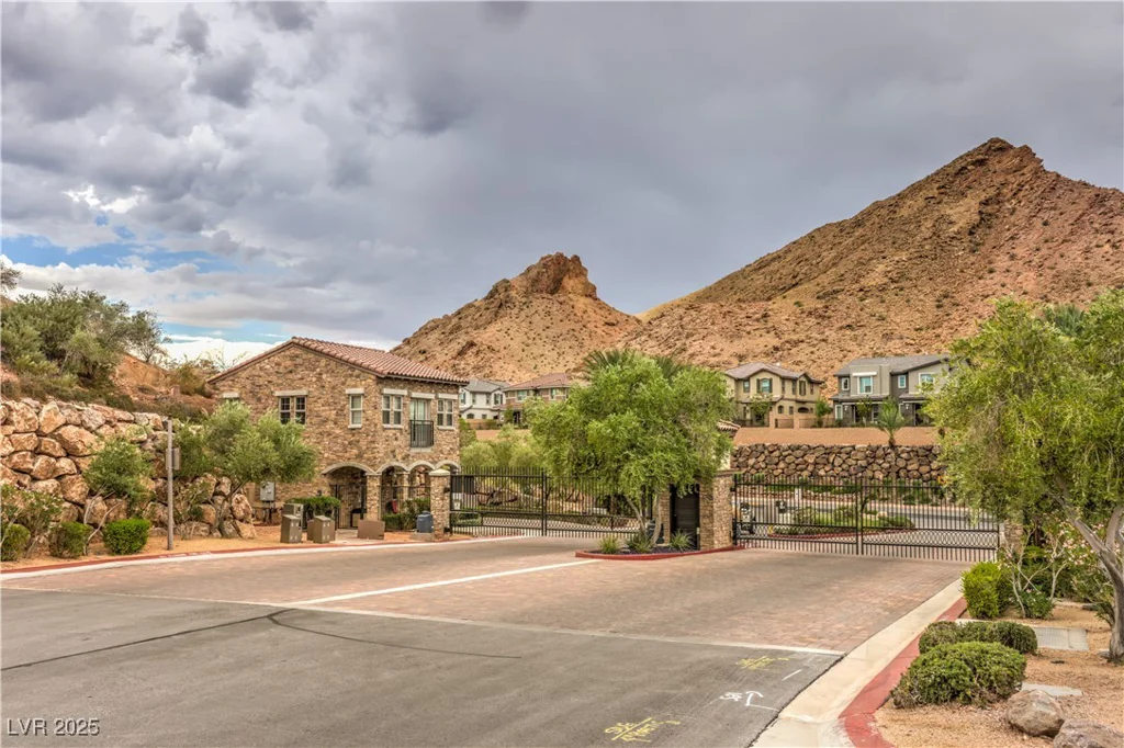 10 Via Vasari, Henderson, NV 89011