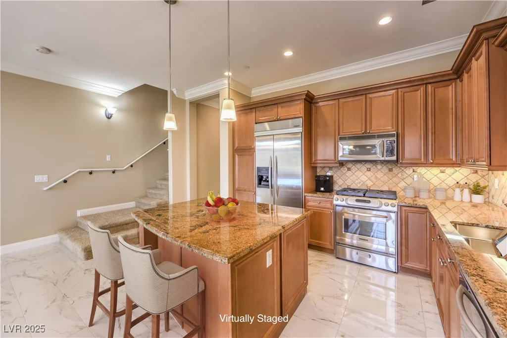 10 Via Vasari, Henderson, NV 89011
