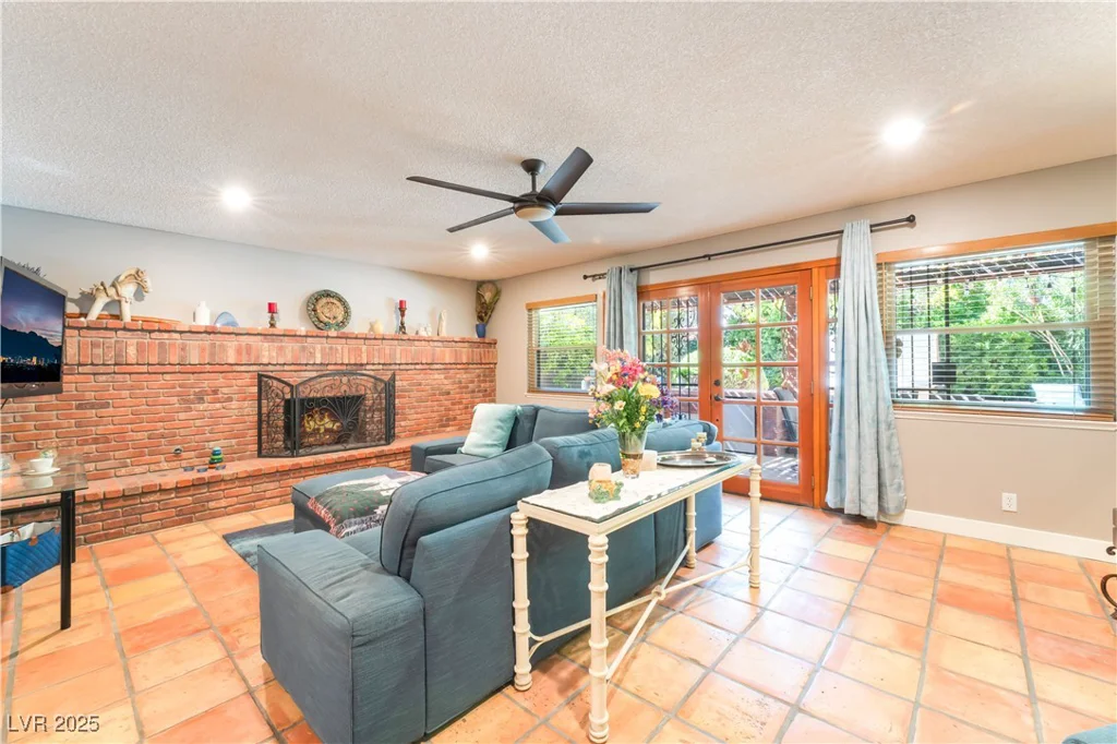 8908 Silvagni, Las Vegas, NV 89117