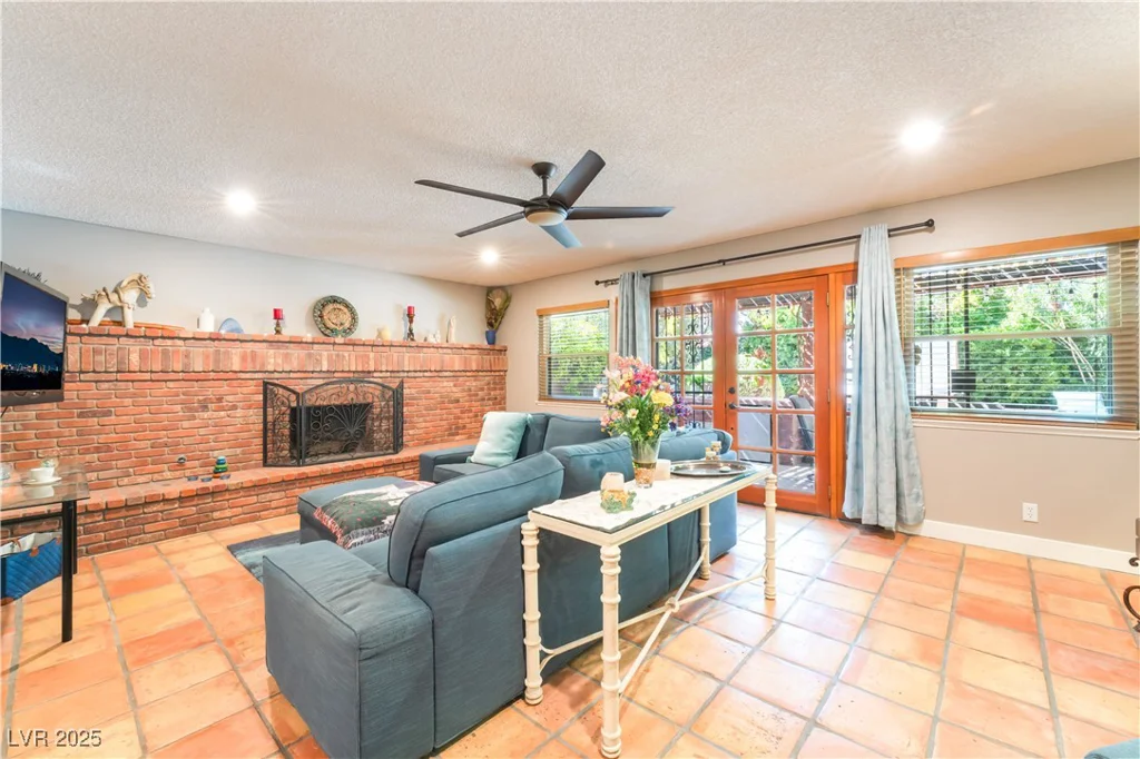 8908 Silvagni, Las Vegas, NV 89117