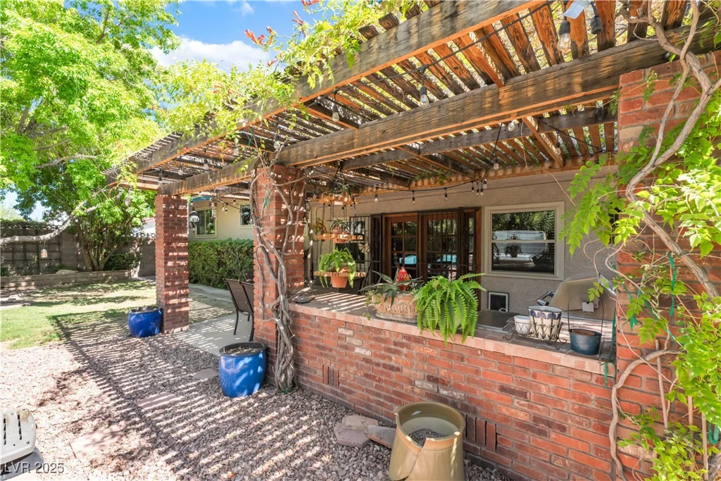 8908 Silvagni, Las Vegas, NV 89117