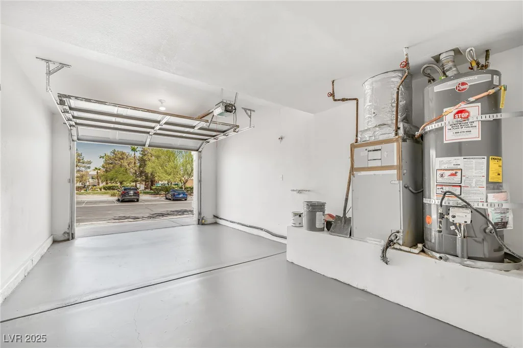 7985 Simone, Las Vegas, NV 89147