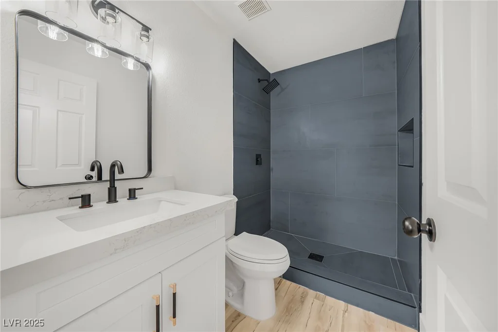7985 Simone, Las Vegas, NV 89147