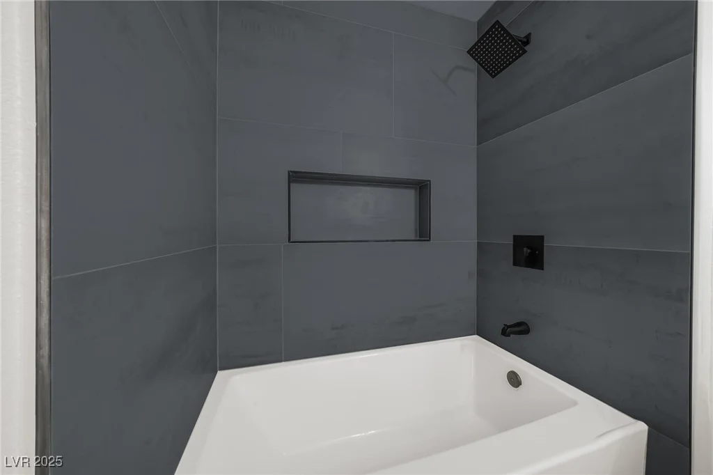 7985 Simone, Las Vegas, NV 89147