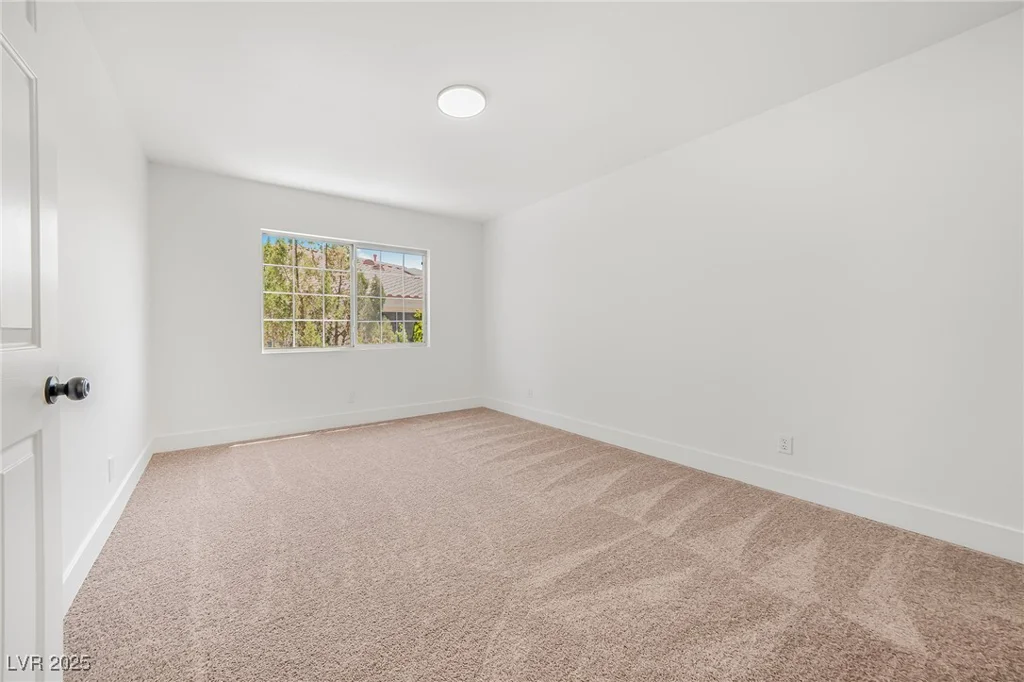 7985 Simone, Las Vegas, NV 89147