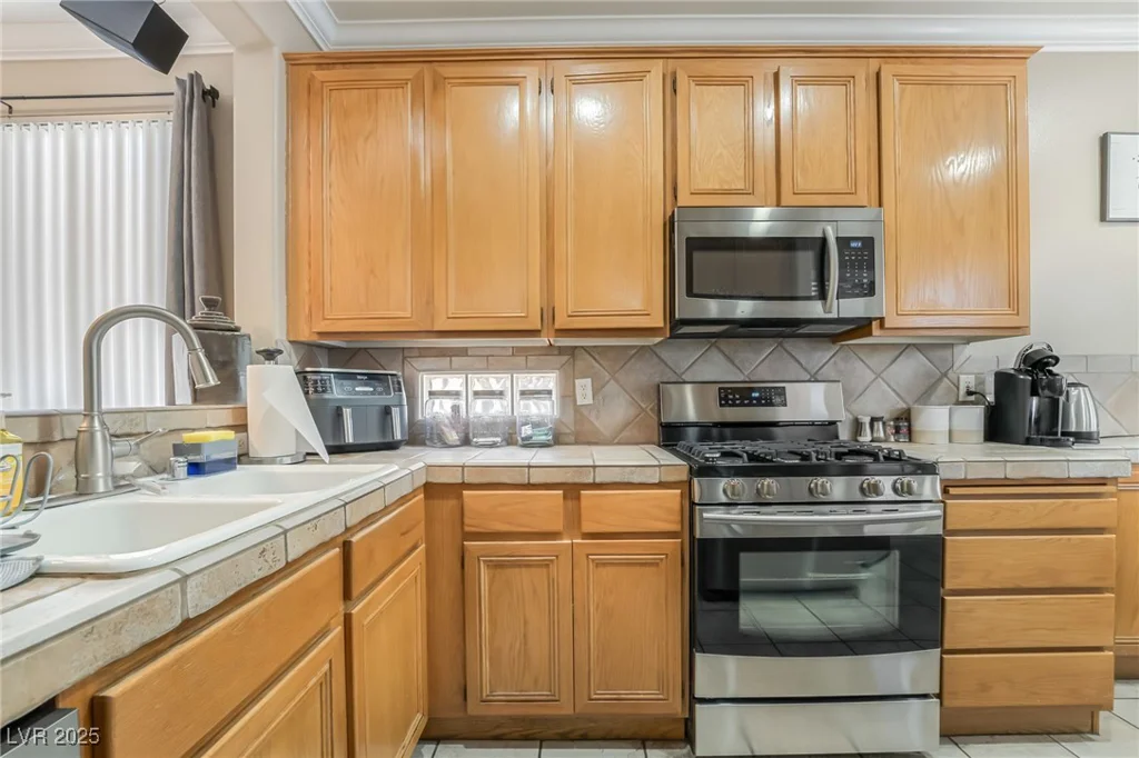 9740 Altadena, Las Vegas, NV 89183