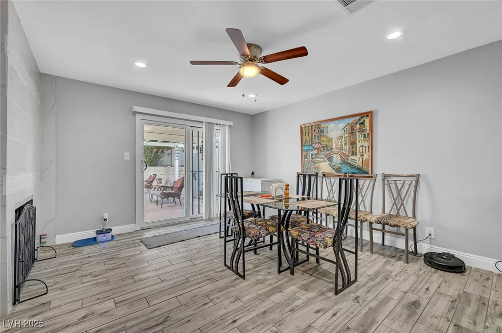 204 Thunder, Las Vegas, NV 89145