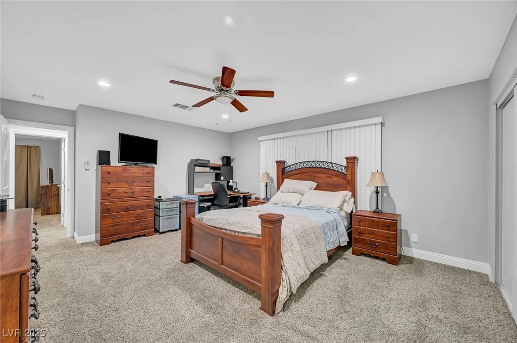 204 Thunder, Las Vegas, NV 89145