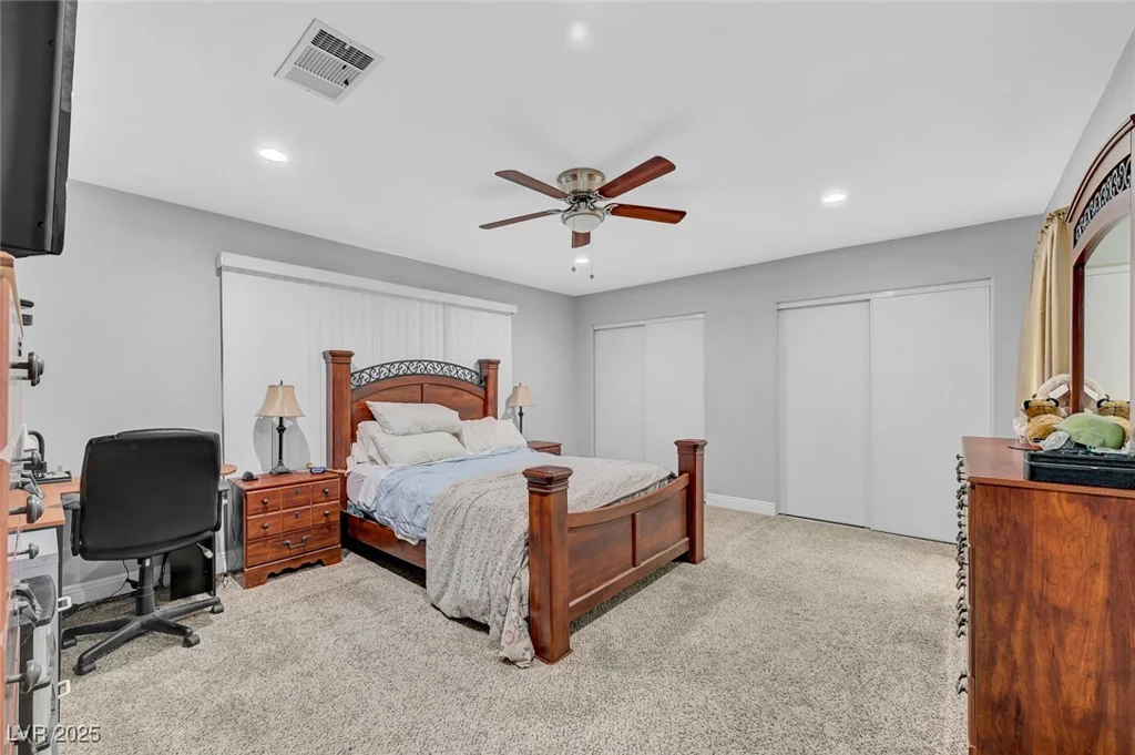 204 Thunder, Las Vegas, NV 89145