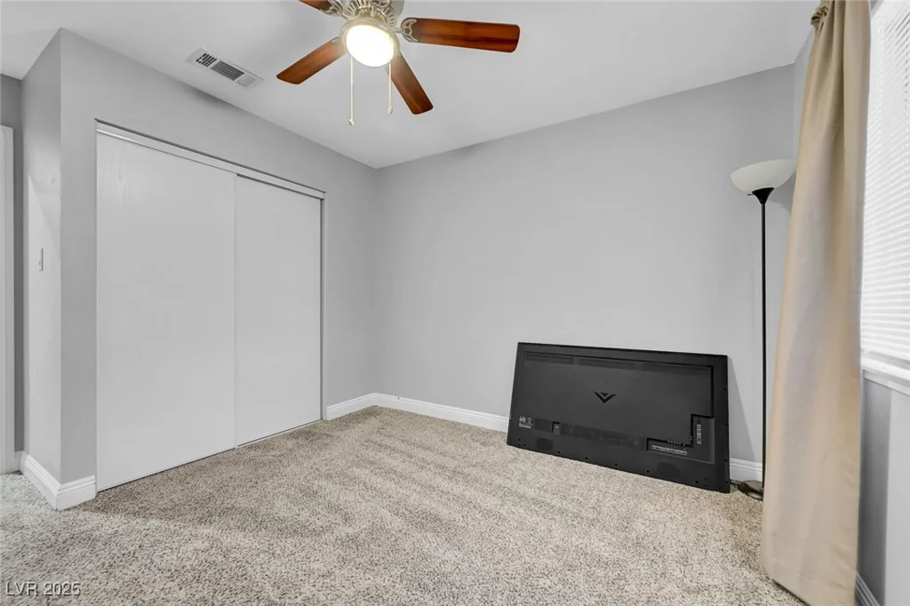 204 Thunder, Las Vegas, NV 89145