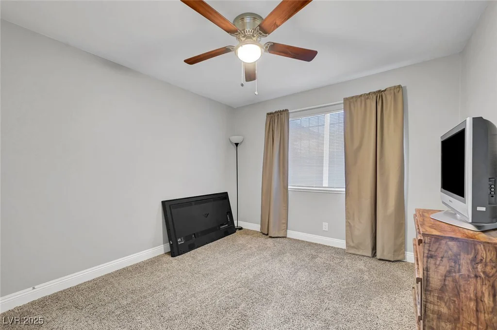 204 Thunder, Las Vegas, NV 89145