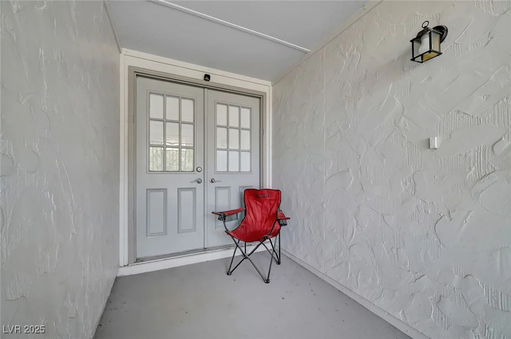 204 Thunder, Las Vegas, NV 89145