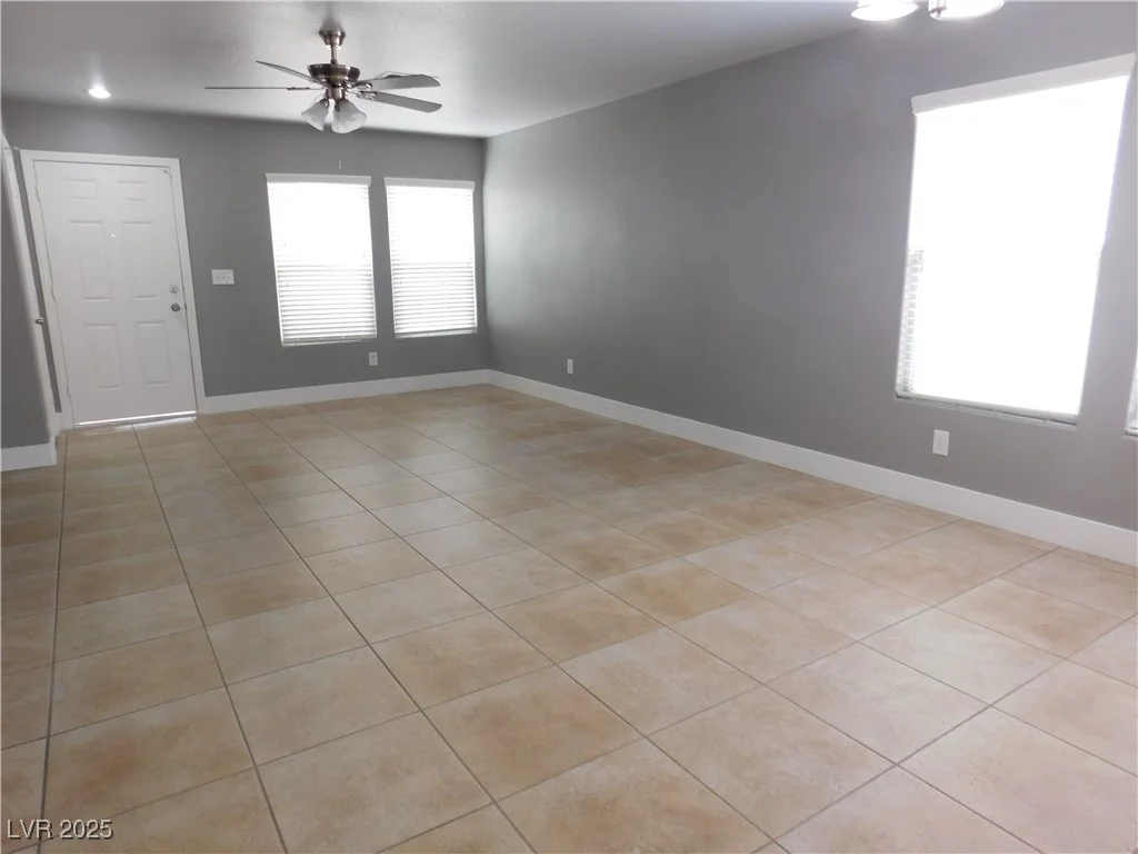 7924 Pale Rider, Las Vegas, NV 89131