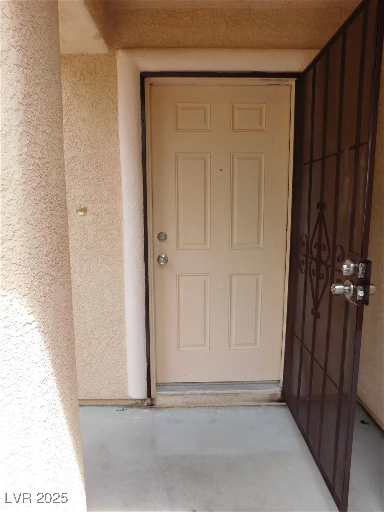7924 Pale Rider, Las Vegas, NV 89131