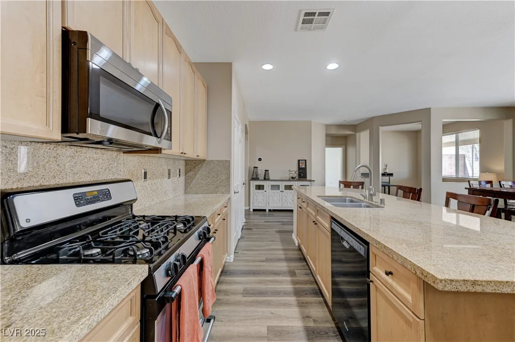 9218 Avon Park, Las Vegas, NV 89149